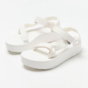 NWT Teva Flatform Universal Sandals White Women’s Size 10‎